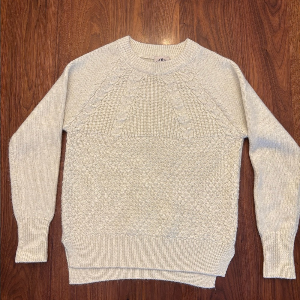 St. John’s Bay Womens Ivory Mock Neck Cable Knit Sweater, size S.